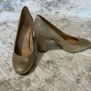 Gianni Bini Women’s gold block heels size 9